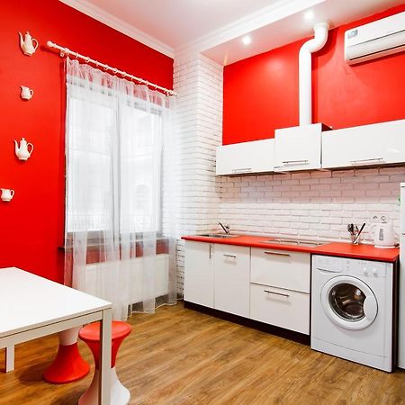 Modern Apartment In The City Center In A New Building أوديسا المظهر الخارجي الصورة