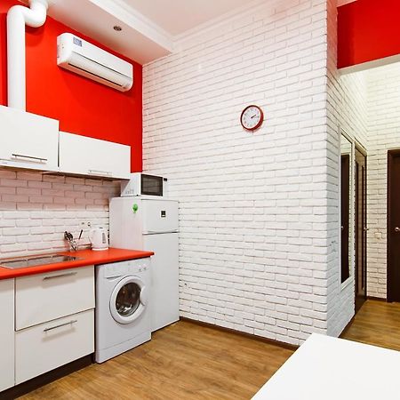 Modern Apartment In The City Center In A New Building أوديسا المظهر الخارجي الصورة