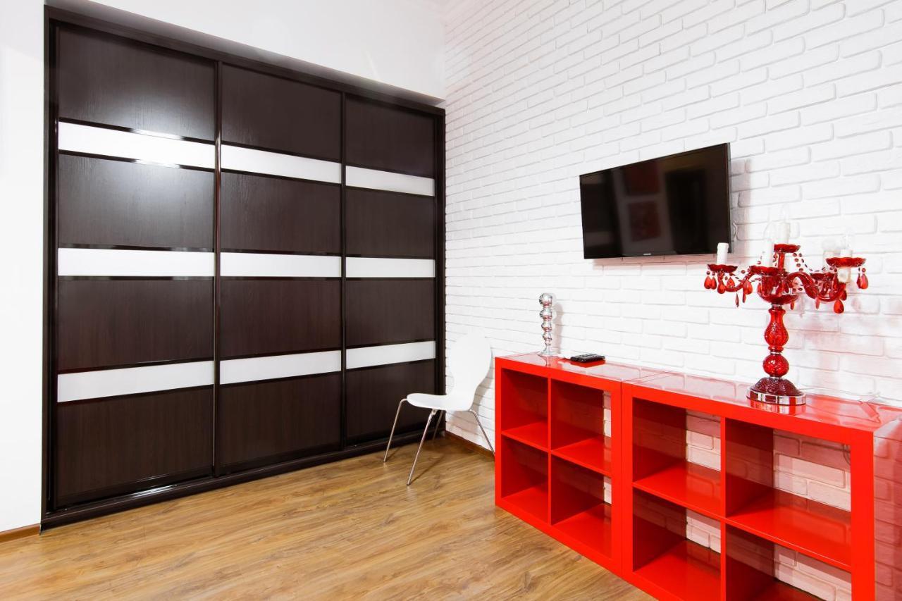 Modern Apartment In The City Center In A New Building أوديسا المظهر الخارجي الصورة