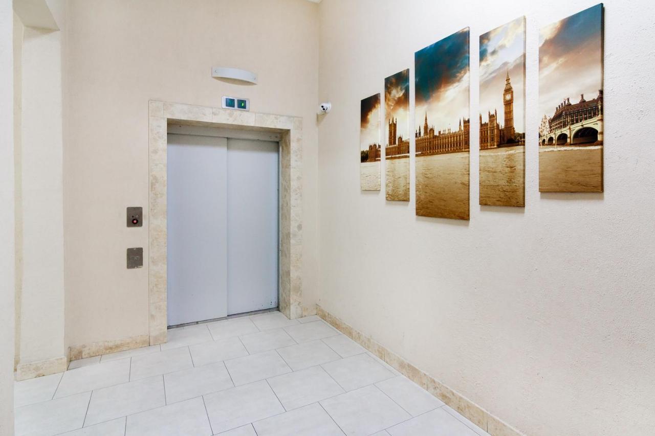 Modern Apartment In The City Center In A New Building أوديسا المظهر الخارجي الصورة