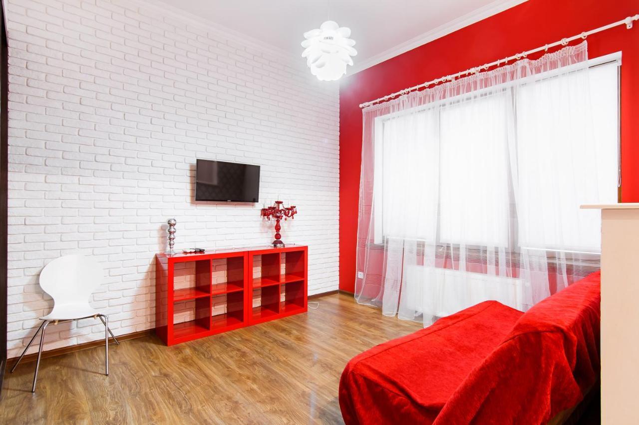 Modern Apartment In The City Center In A New Building أوديسا المظهر الخارجي الصورة